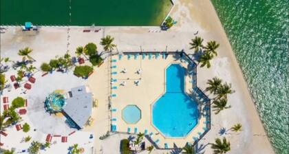 waterfront cottage near key west, sleeps 6