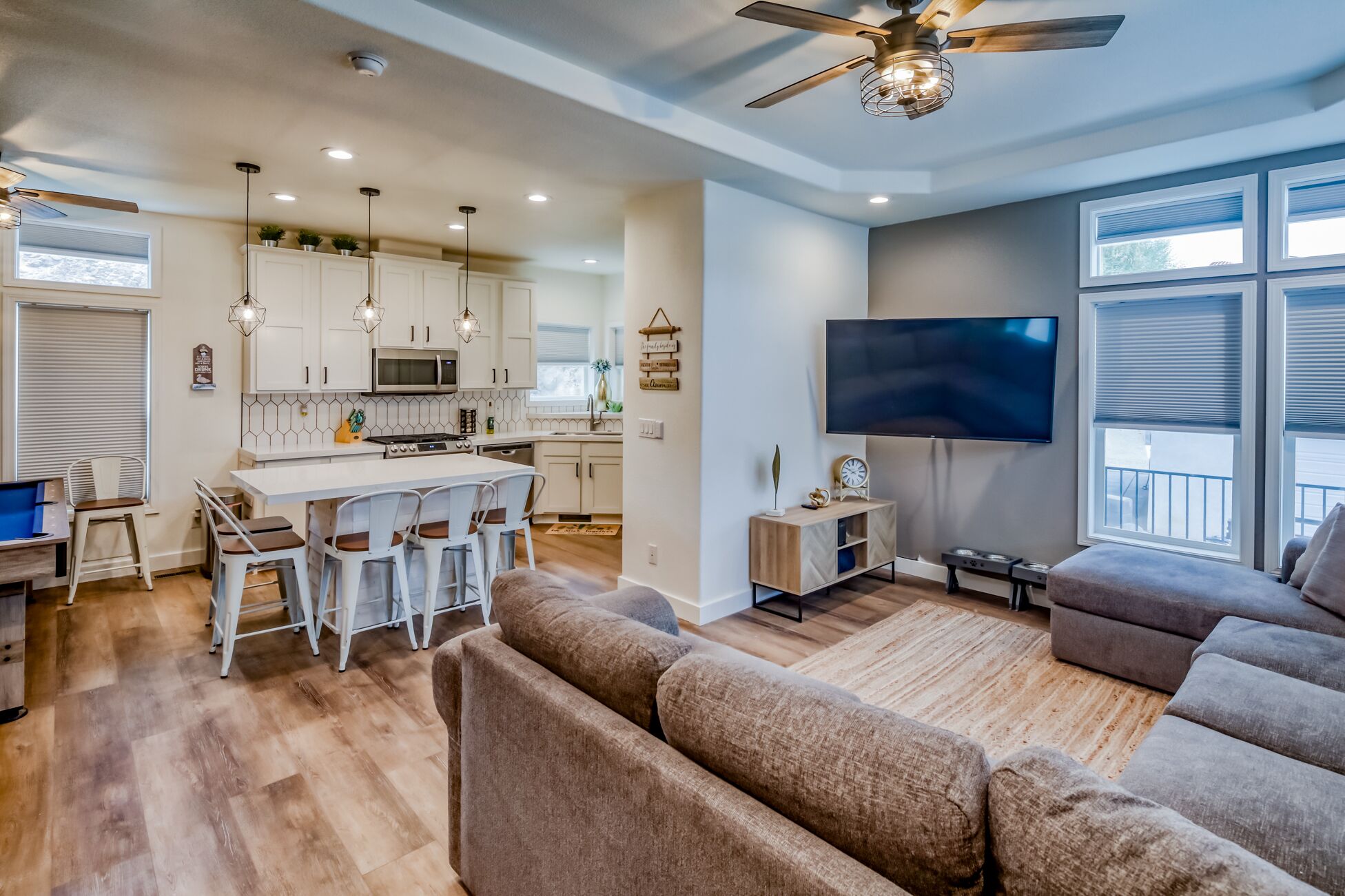 Smart TV, fireplace, DVD player, foosball