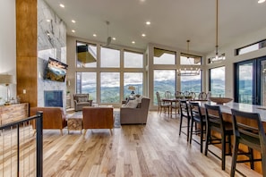 Interior - Minutes from Downtown Gatlinburg~Sleeps 12/5Baths ~ Stunning Views~ Hot Tub~Pool (Gatlinburg)