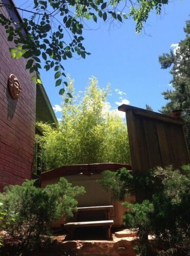 WOW*RED ROCK VIEWS with Artistic Charm! New!