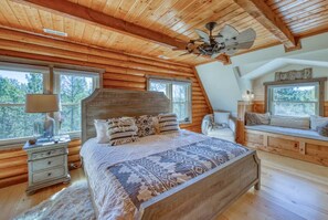 5 bedrooms, iron/ironing board, free WiFi, bed sheets