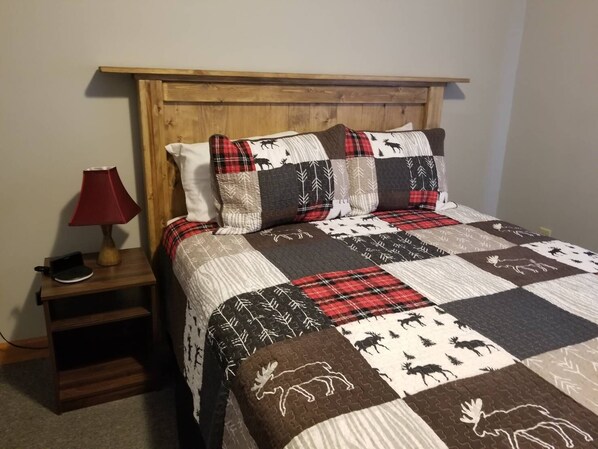 3 bedrooms, free WiFi, bed sheets, wheelchair access