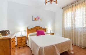 2 dormitorios, cuna de viaje, wifi gratis y ropa de cama