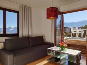 Living area - Alpendohle Apartments "august Macke" (Innsbruck)