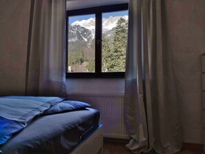 2 habitaciones, tabla de planchar con plancha y wifi gratis 