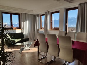 Dining - Alpendohle Apartments "albin Egger Lienz" (Innsbruck)