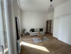TV - T2 en Plein Cœur de Marseille Avec Balcon (Marseille)