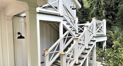 Charming Designer Studio in the Heart of Historic Old Town Bluffton