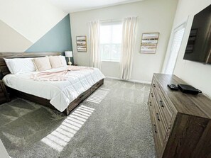 2 bedrooms, iron/ironing board, travel cot, free WiFi
