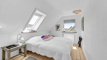 3 bedrooms, travel cot, free WiFi