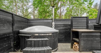 4 bedroom lovely home in Knebel