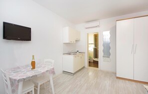 Apartment | Private kitchen - Awesome Home in Baska Voda With Wifi and 0 Bedrooms (Baska Voda)