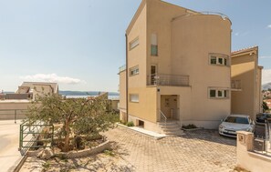Apartment | Exterior