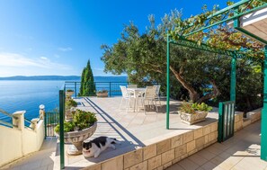 Outdoor dining - 1 bedroom stunning apartment in Pisak (Pisak)