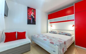1 bedroom, free WiFi, bed sheets - 1 bedroom stunning apartment in Pisak (Pisak)