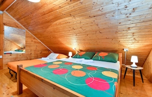 2 bedrooms, free WiFi, bed sheets - Beautiful Home in Sveti Ilija With 2 Bedrooms, Sauna and Outdoor Swimming Pool (Sveti Ilija)