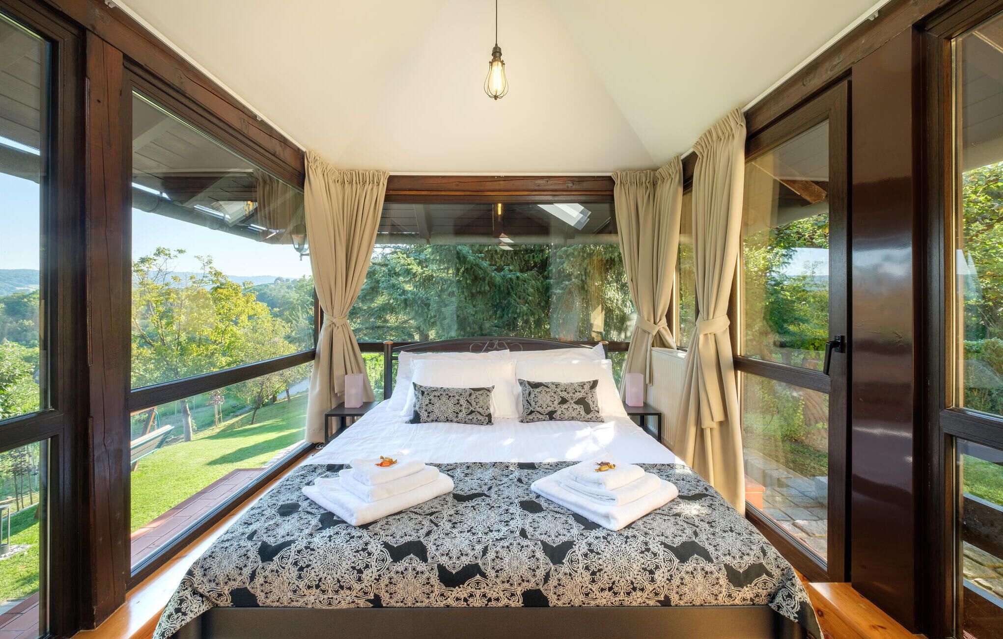 Rumah | 3 kamar tidur, Wi-Fi gratis, dan seprai linen