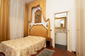 1 camera, Wi-Fi, lenzuola