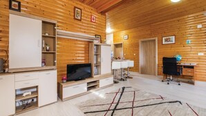 Apartment | Exterior - Awesome Apartment in Velika Gorica With 2 Bedrooms and Wifi (Velika Gorica)