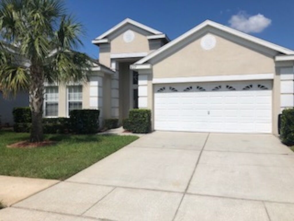 Relaxing Family Villa backing onto conservation land 