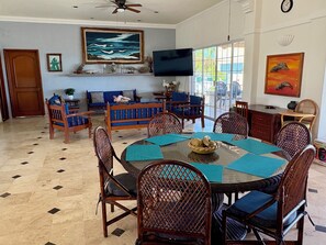 Interior - Vista al Mar (El Sargento)