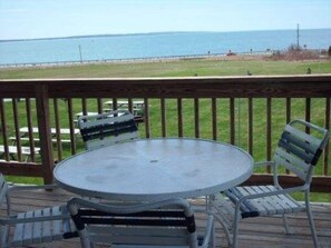 Outdoor dining - Mariner's Point Resort of Cape Cod (Falmouth)