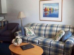 Living area - Mariner's Point Resort of Cape Cod (Falmouth)