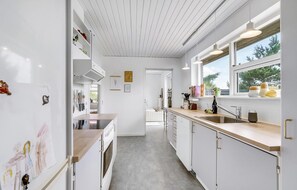 Kühlschrank, Herdplatte, Geschirrspüler