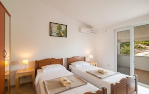 2 chambres, accès au Wi-Fi (inclus), literie fournie