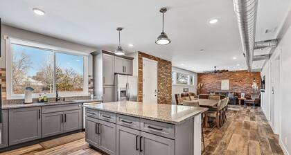 Gathering Tree's 6 Boutique Queen Suites Downtown Retreat