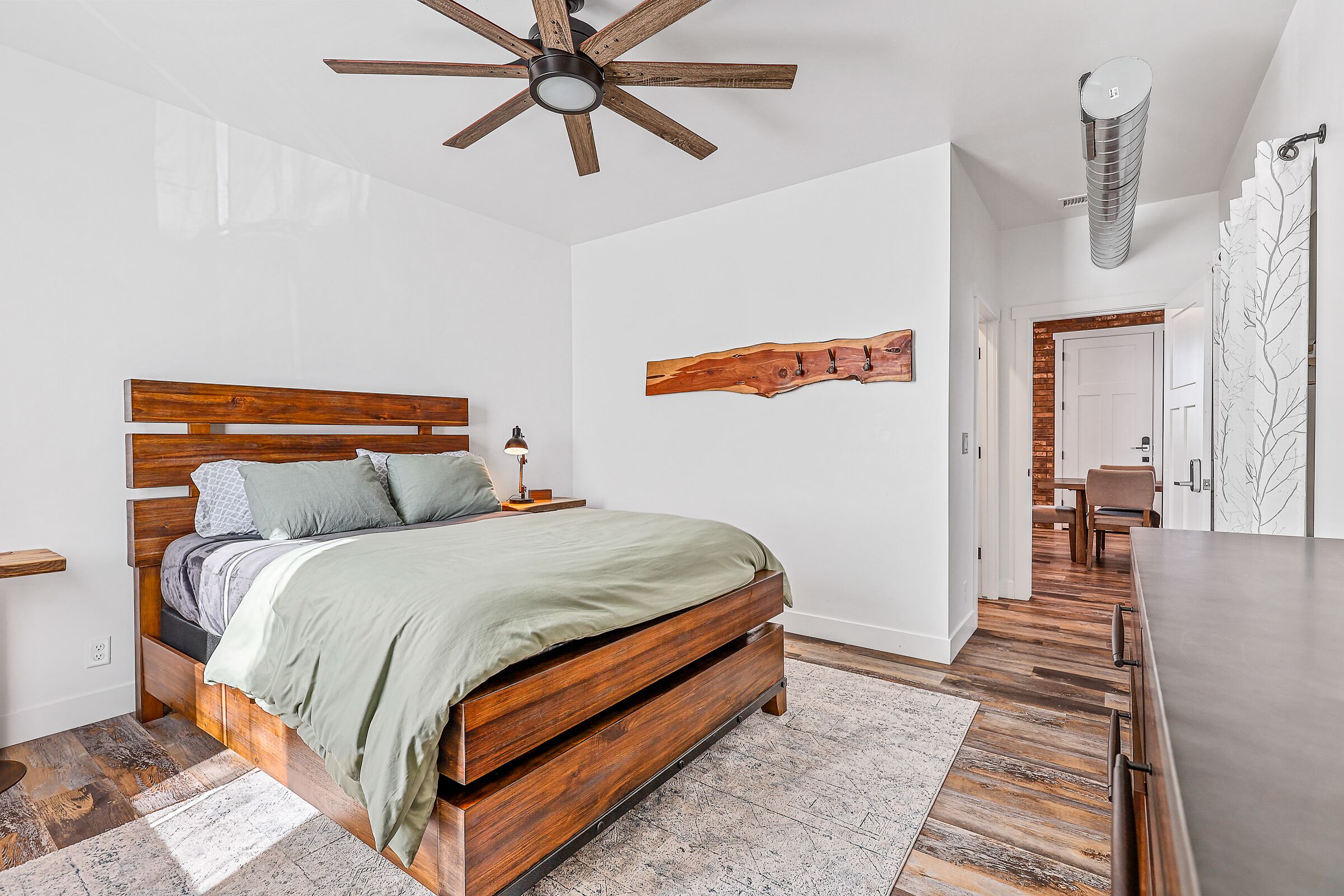 6 間睡房、熨斗/熨衫板、可攜式嬰兒床、免費 Wi-Fi