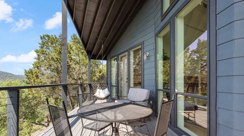 Sunset Waterfront Escape w/ Pool & River Views, Minutes to Lake Travis!