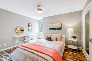 1 soverom, skrivebord, wi-fi og sengetøy