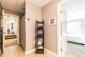 4 bedrooms, desk, iron/ironing board, travel cot