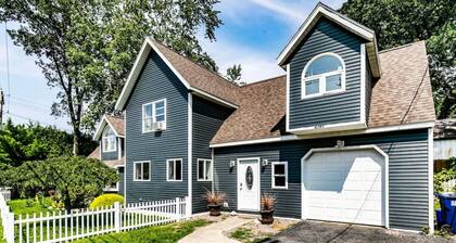 Blue Heron | Family Home by Sylvan Beach|Sleeps 12