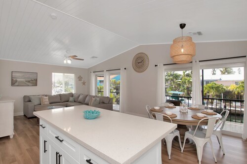 300/NIGHT~ICE MACHINE~POOL~ CLOSE TO OPEN GULF WATER~FAMILY FRIENDLY HOME,