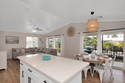 300/NIGHT~ICE MACHINE~POOL~ CLOSE TO OPEN GULF WATER~FAMILY FRIENDLY HOME,