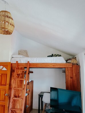 2 多间卧室、办公桌、熨斗/熨衣板、免费 WiFi