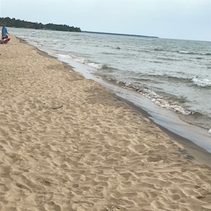 Beach nearby, sun loungers, beach towels
