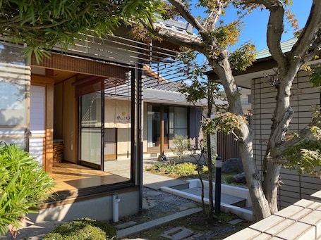 Exterior detail. Onestory whole building rental Tea room Theate / Kurume Fukuoka