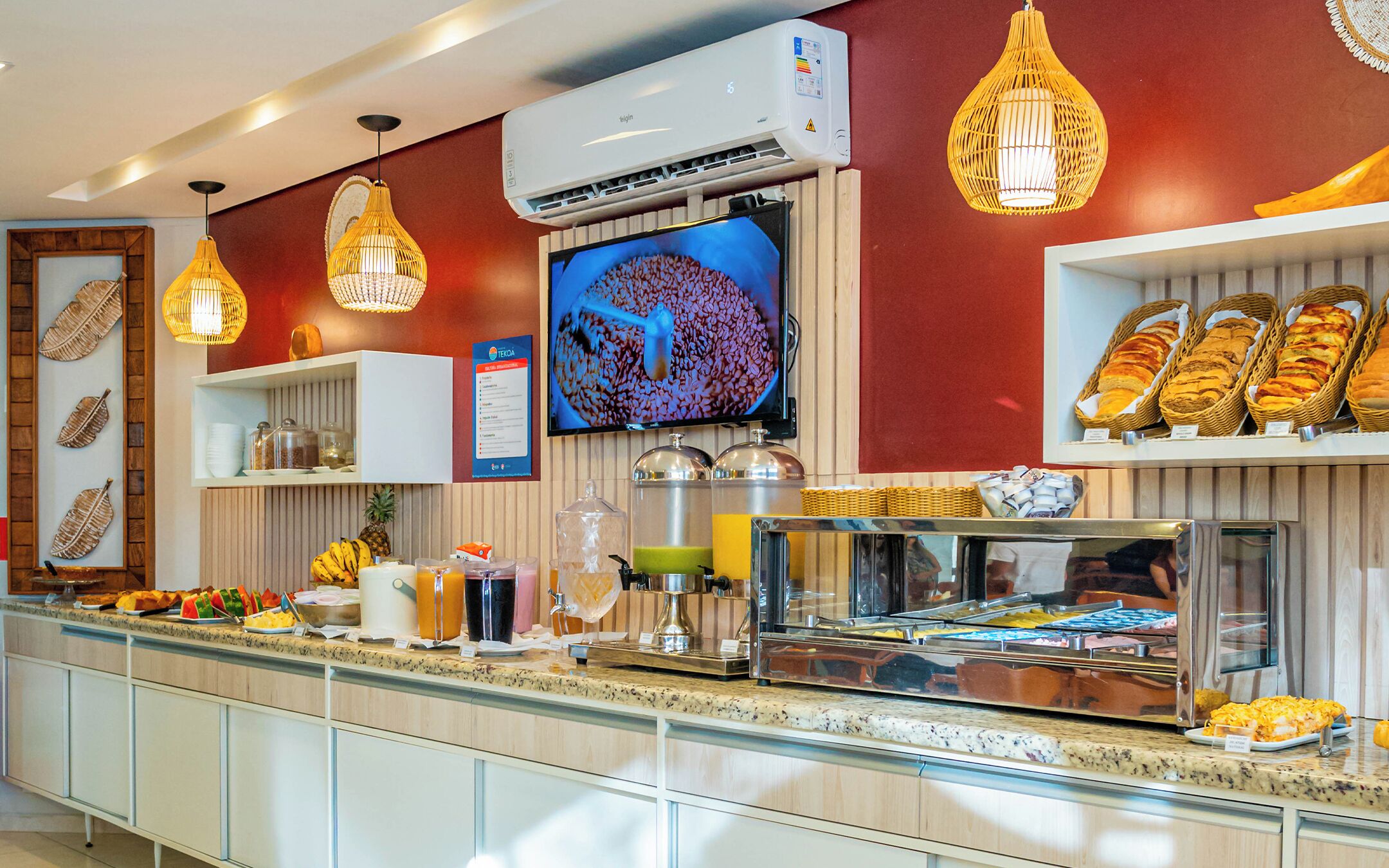 free daily buffet breakfast
