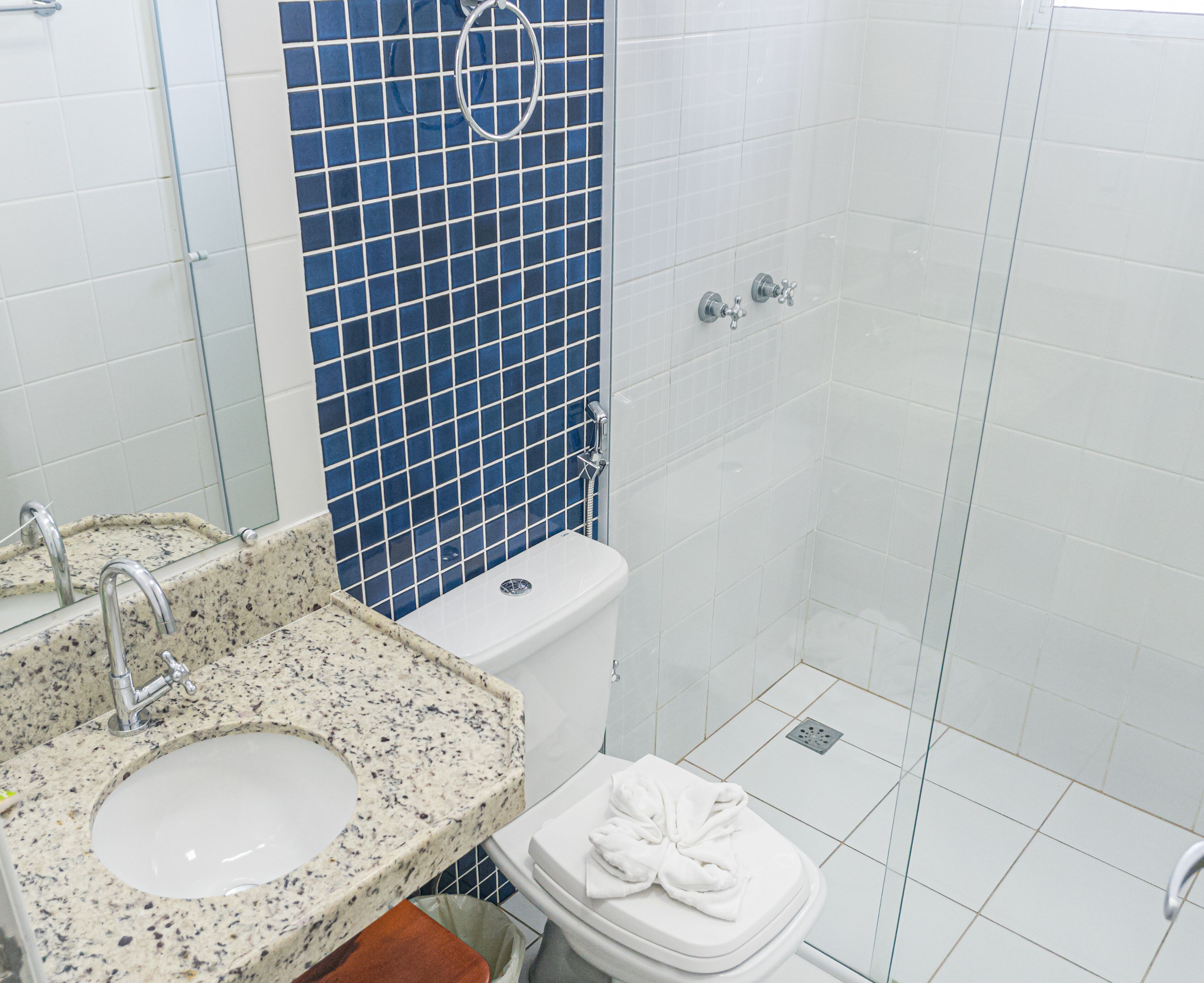 standard triple room | bathroom | shower, towels