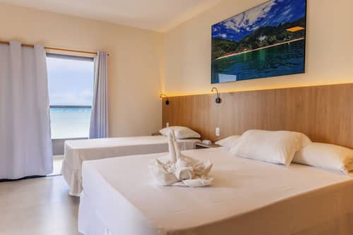 Luxury Triple Room | Minibar, in-room safe, desk, free WiFi