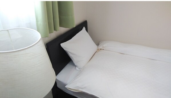 1 bedroom, desk, free WiFi, bed sheets