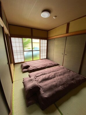 3 bedrooms, free WiFi, bed sheets