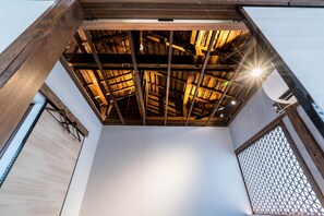 Interior - KONJAKUSO Osaka Bentencho HIKARIYUYA Projection Mapping SPA / Osaka Ōsaka (Osaka)