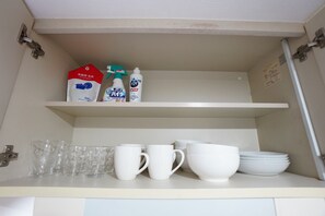 Fridge, microwave, stovetop, cookware/dishes/utensils