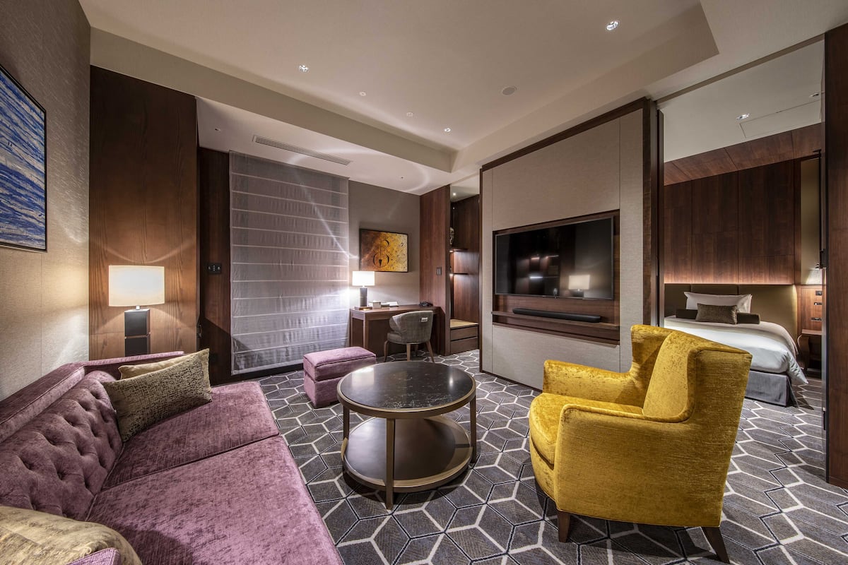Junior Suite, Non Smoking | 1 bedroom, premium bedding, in-room safe, iron/ironing board