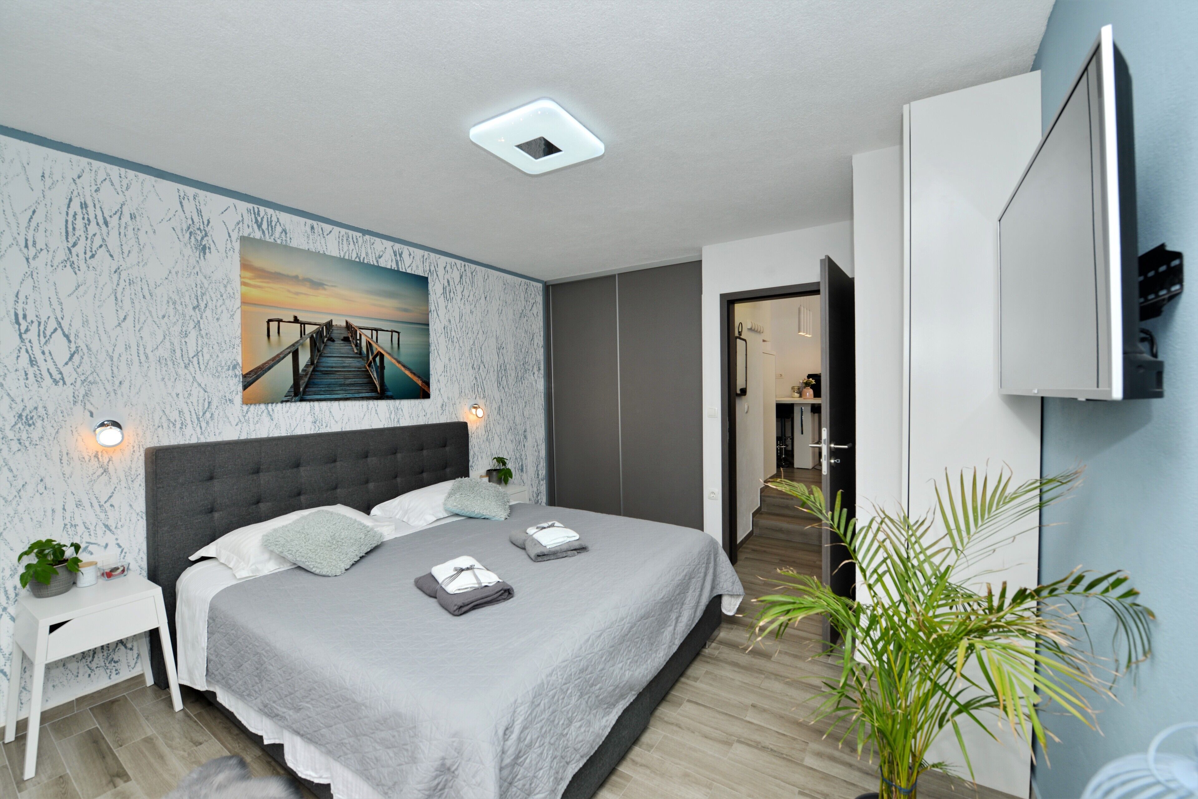 2 Schlafzimmer, Schreibtisch, Bügeleisen/Bügelbrett, WLAN