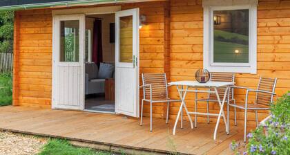 Tiny House "Sundowner Cabin in the Green with Mountain View, Terrace & Garden
